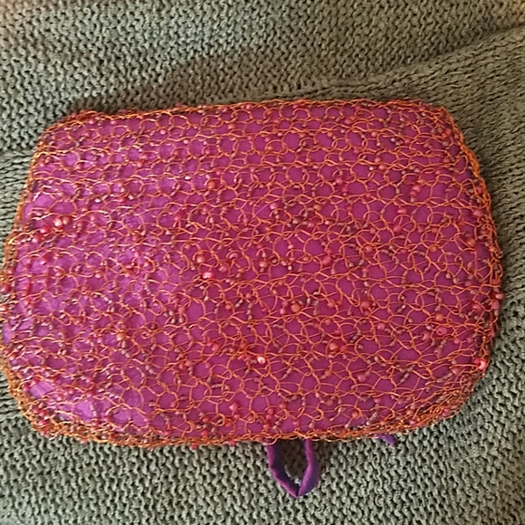 NWOT  wire and beads clutch - Picture 2 of 7